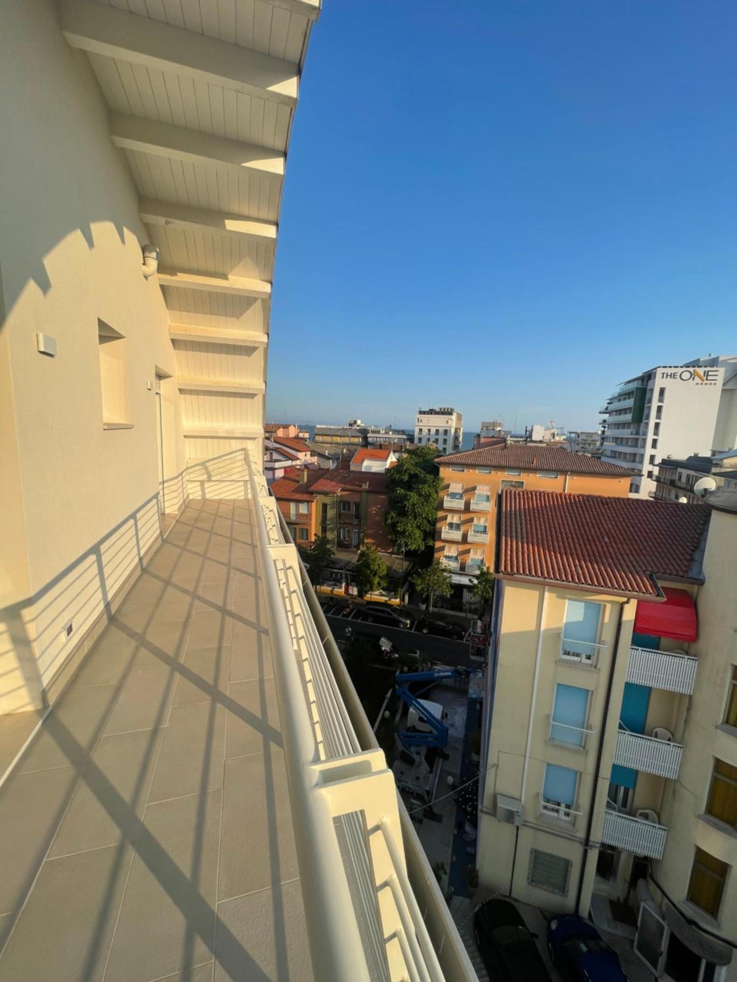Woody Green Penthouse Sea View - Agenzia Cocal Caorle Buitenkant foto