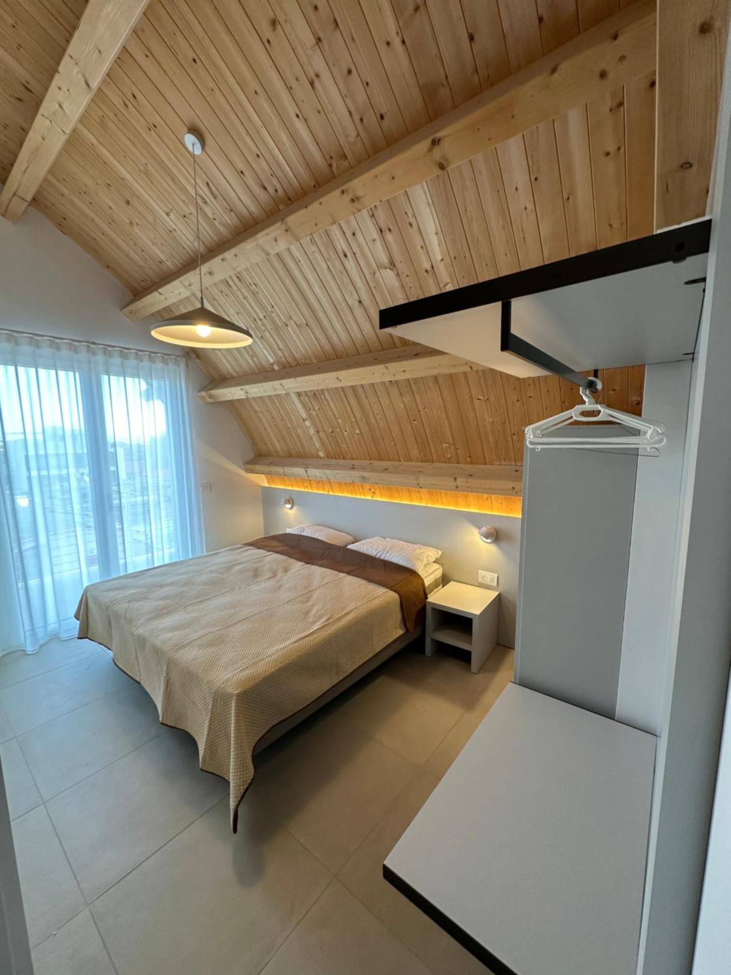 Woody Green Penthouse Sea View - Agenzia Cocal Caorle Buitenkant foto